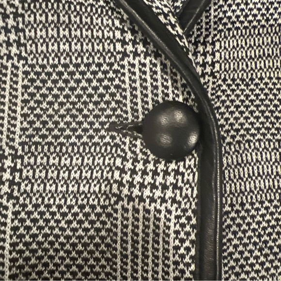 St John Knits Santana Houndstooth Plaid Suit Jacket Blazer Leather 8 - Picture 4 of 6